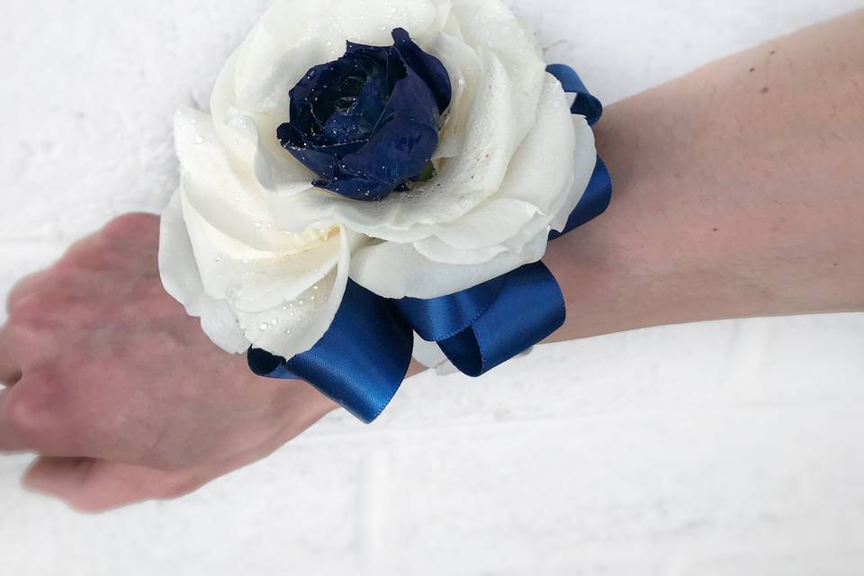 Wrist corsage in blue n white