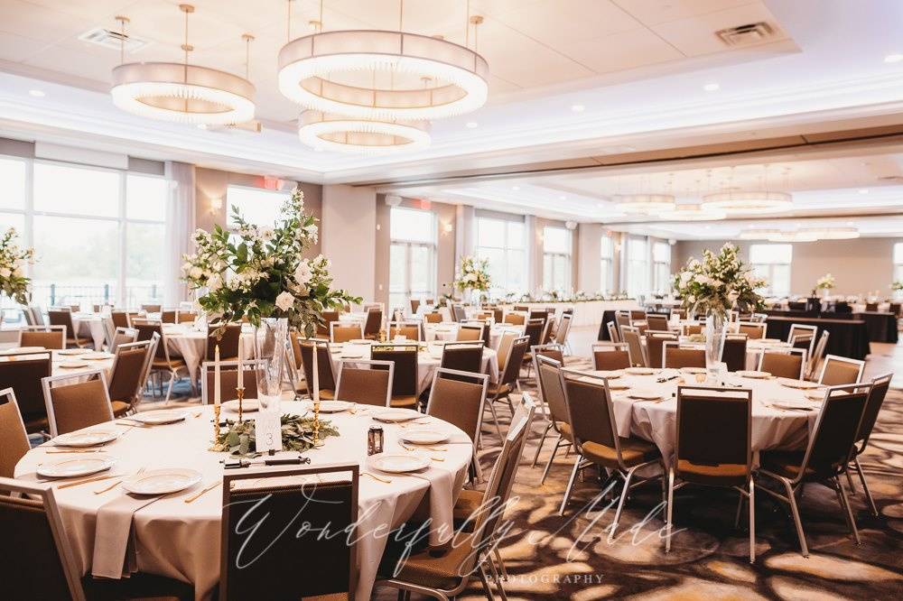 Water's Edge Banquet Center - Venue - Saint Peters, MO - WeddingWire