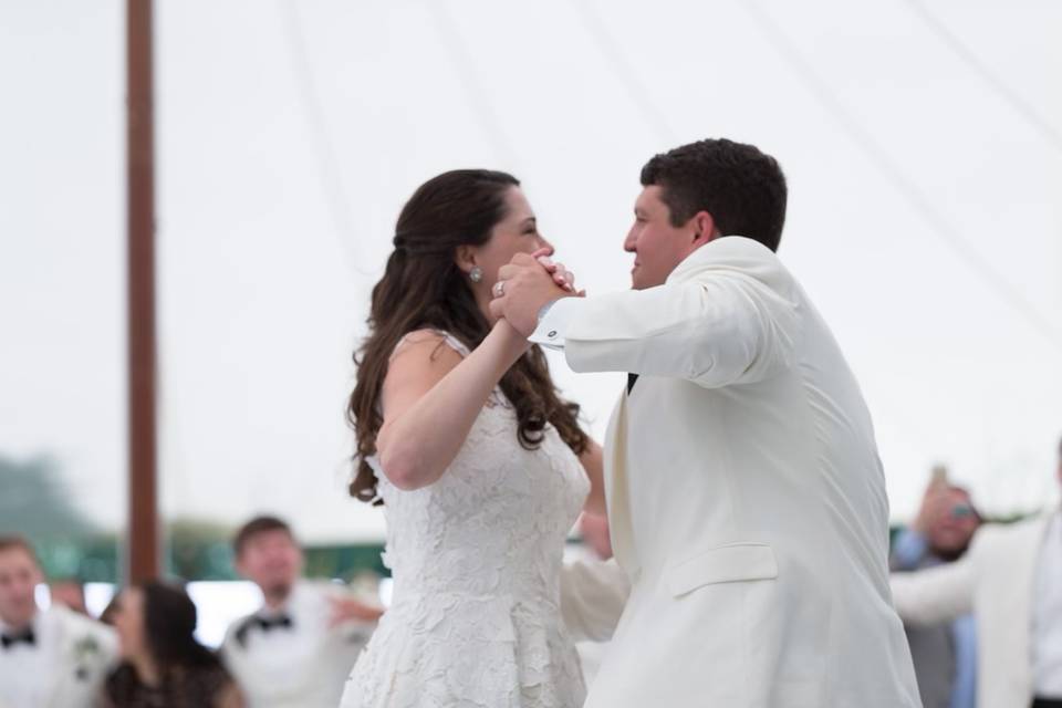 The Happy Couple Dancing!