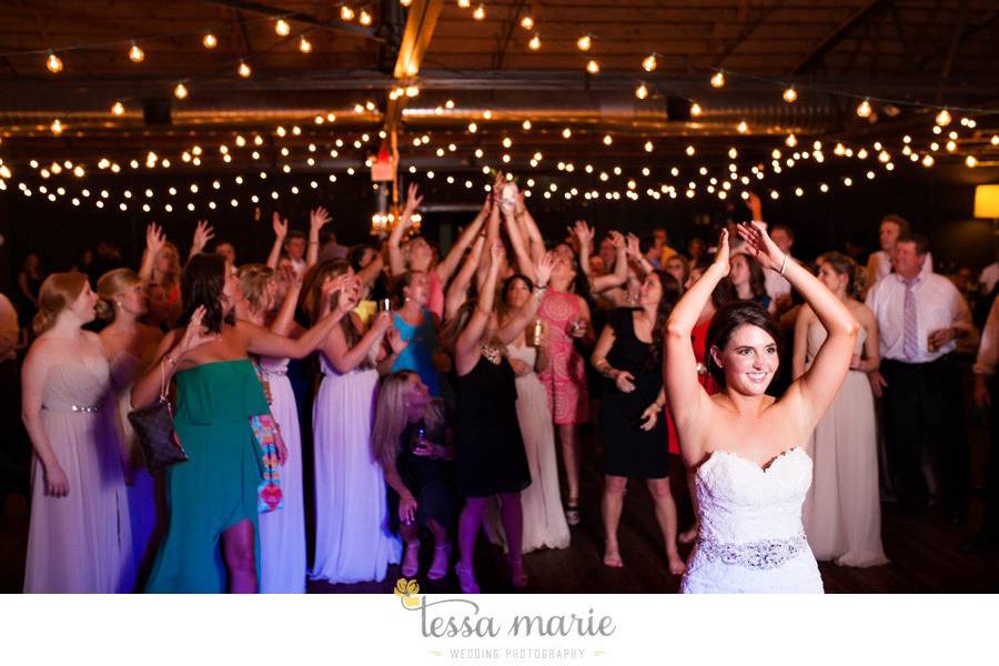 Bouquet toss