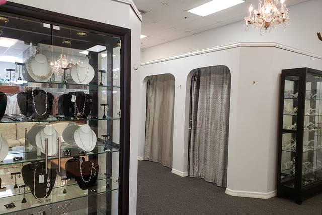 Debra's bridal shop shop at the avenues