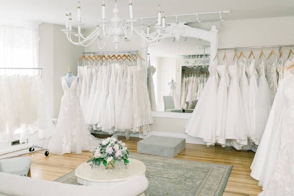 DeAnna’s - Dress & Attire - Wynantskill, NY - WeddingWire