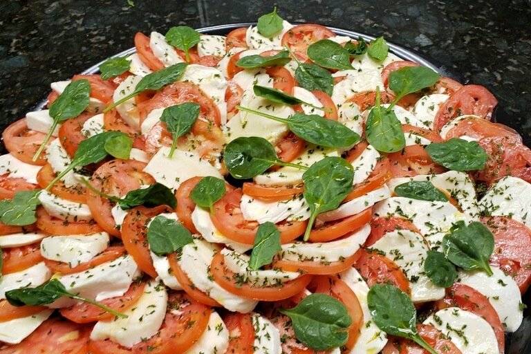 Mozzarella with Tomatos