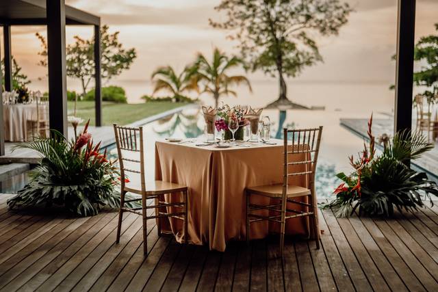 Villa Dinner Setup