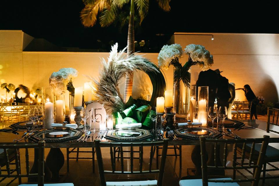 Table set up wedding