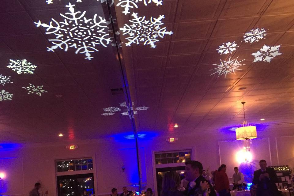 Led uplighting & snow flakes