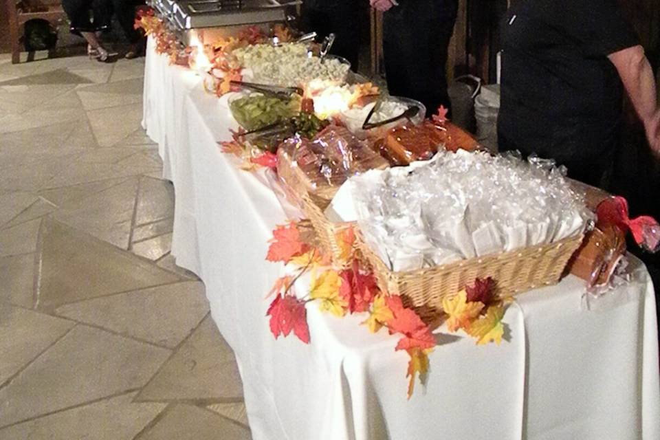 Kindred oaks BBQ wedding cater