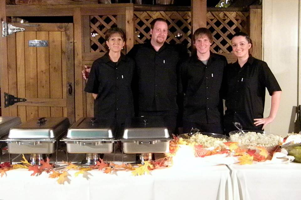 Kindred oaks BBQ wedding cater
