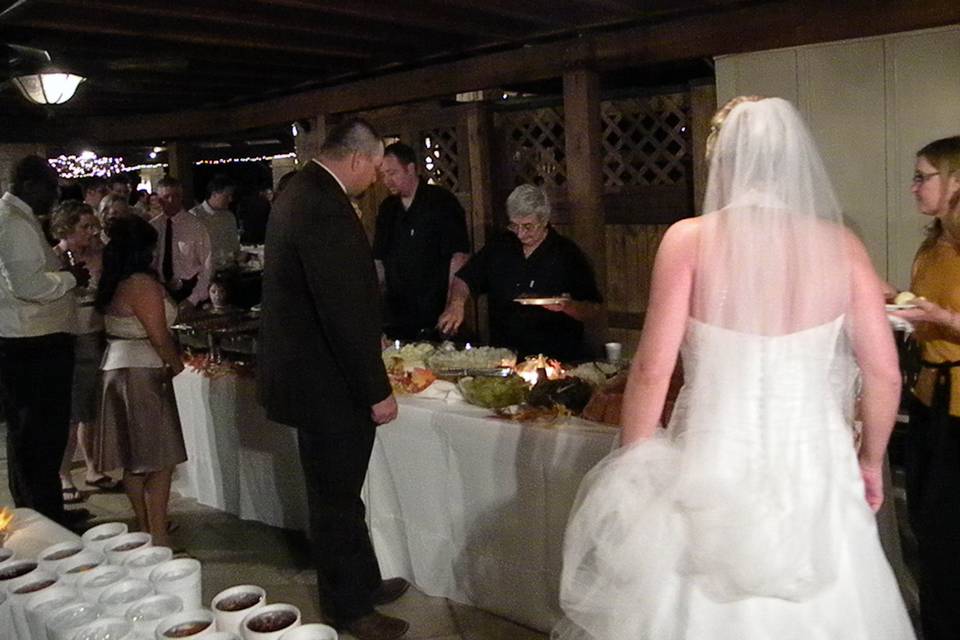 Kindred oaks BBQ wedding cater