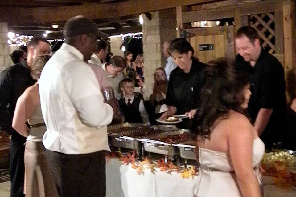 Kindred oaks BBQ wedding cater
