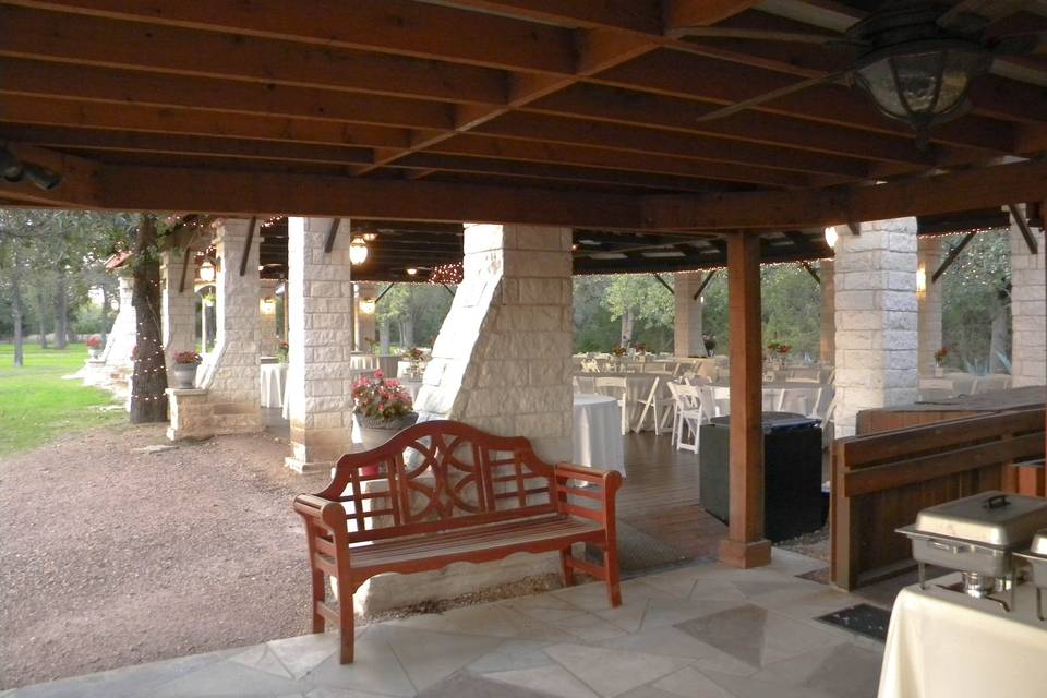 Kindred oaks BBQ wedding cater