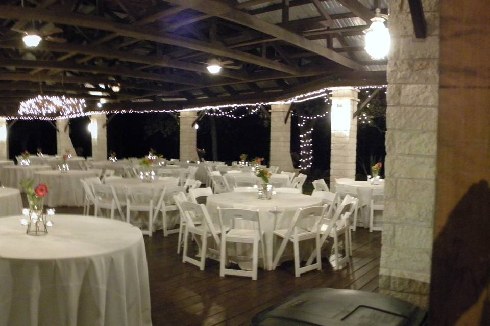 Kindred oaks BBQ wedding cater
