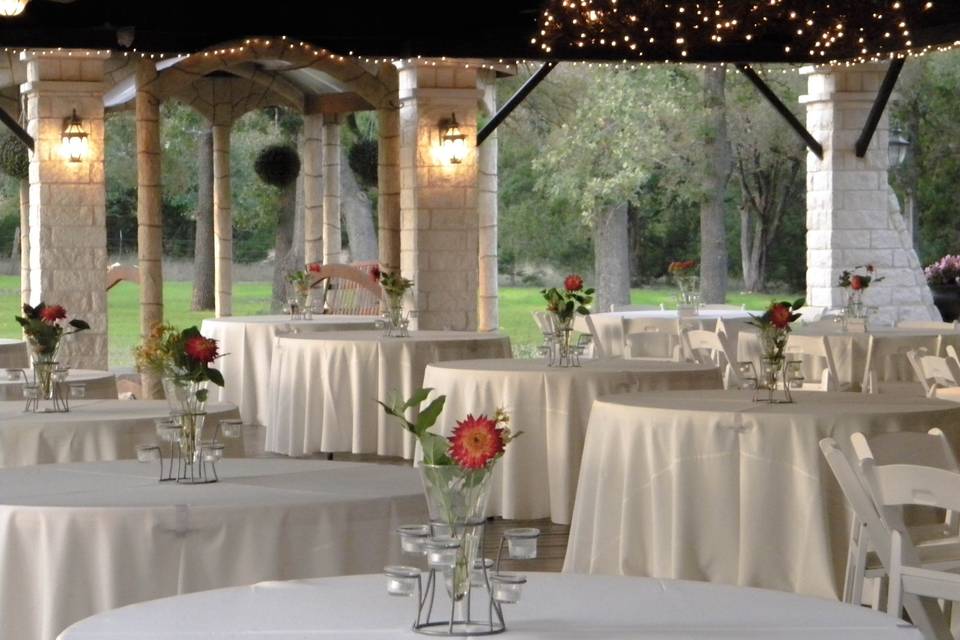 Kindred oaks BBQ wedding cater