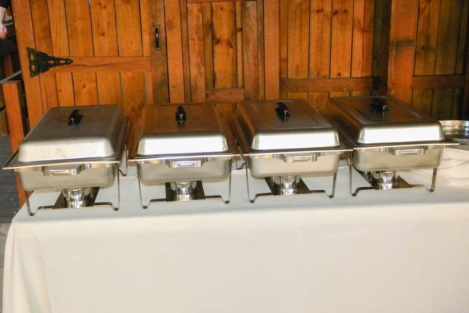 Kindred oaks BBQ wedding cater
