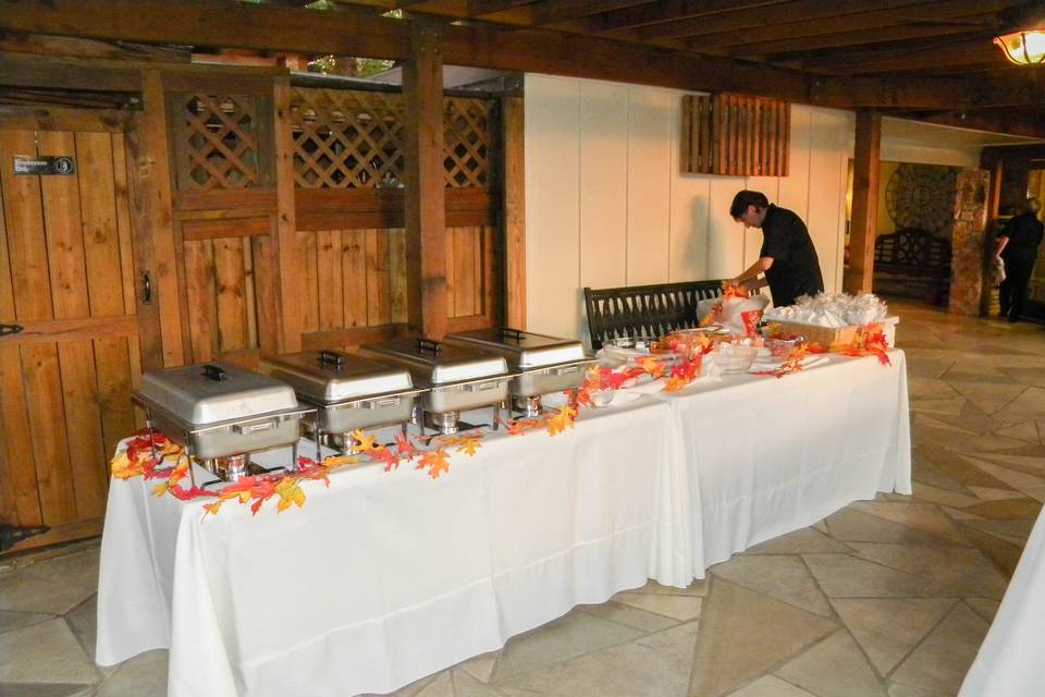 Kindred oaks BBQ wedding cater
