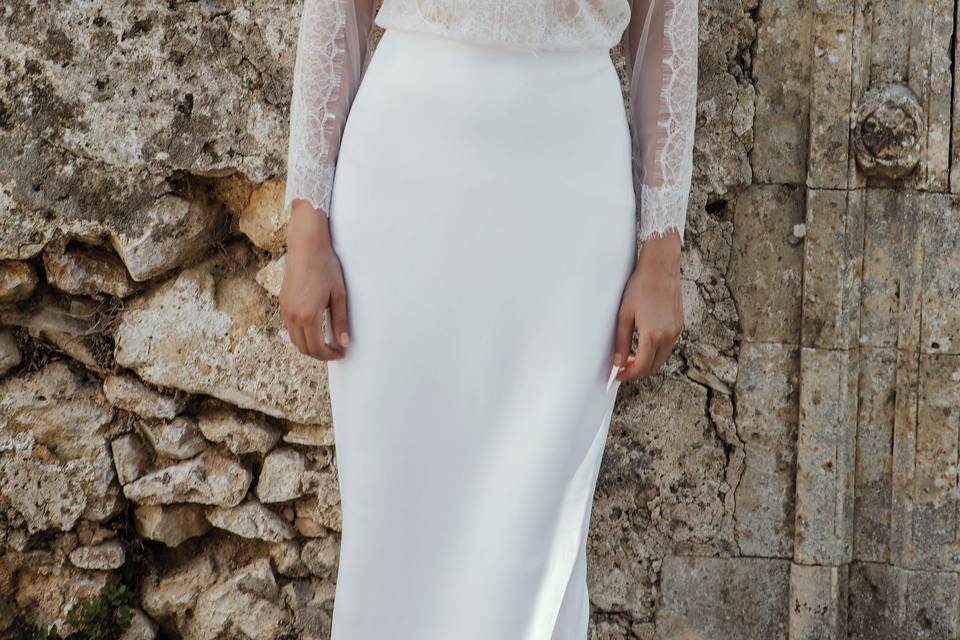 Look 3 Hegetoria - Multi lace silk blouse with full gathered blouson back & Thetis - Stretch crepe minimal mermaid shape skirt