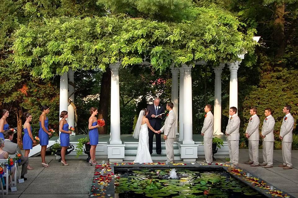 Outdoor wedding at historic Ceresville Mansion near Frederick MD.