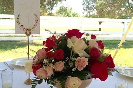 Gold pedestal bowl centerpiece