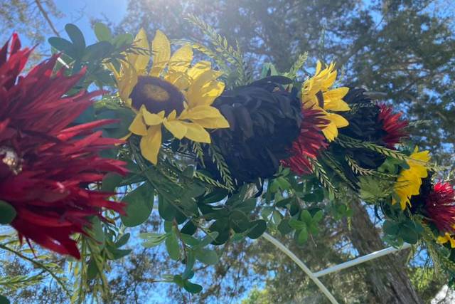 Arbor Decor
