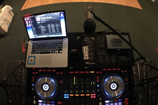 Dj station