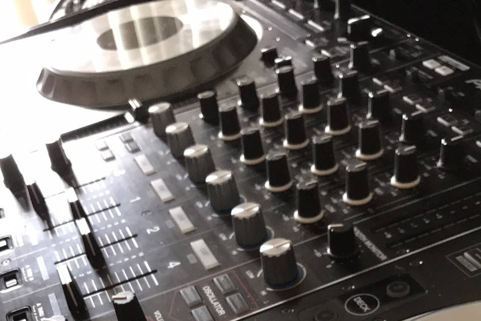 Dj mixer