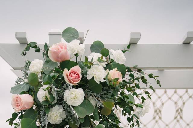 Pink and white arch piece