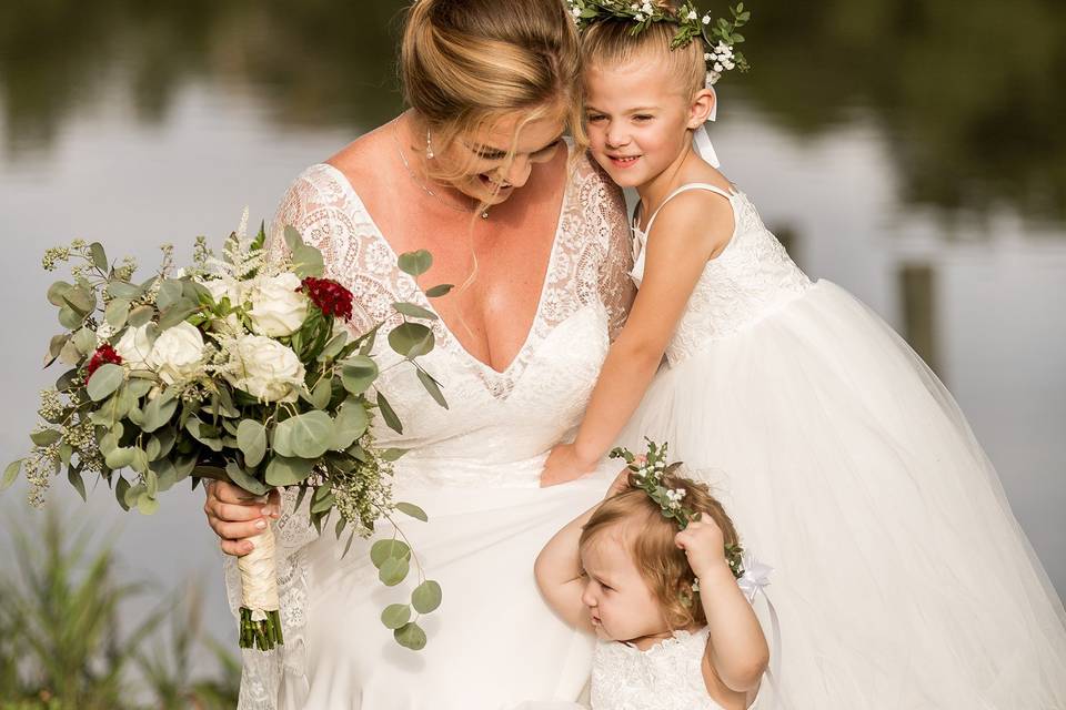 Bride and flower girls' flowers