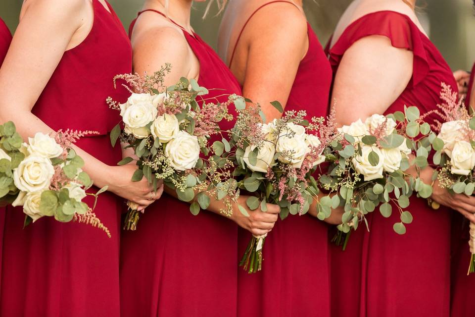 Asymmetrical curve bouquet