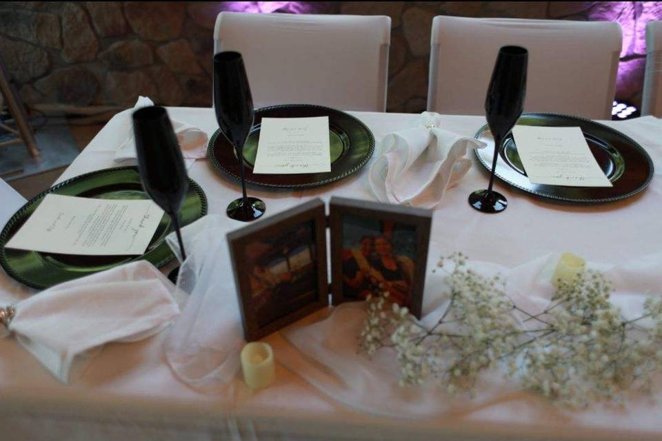 Head table details