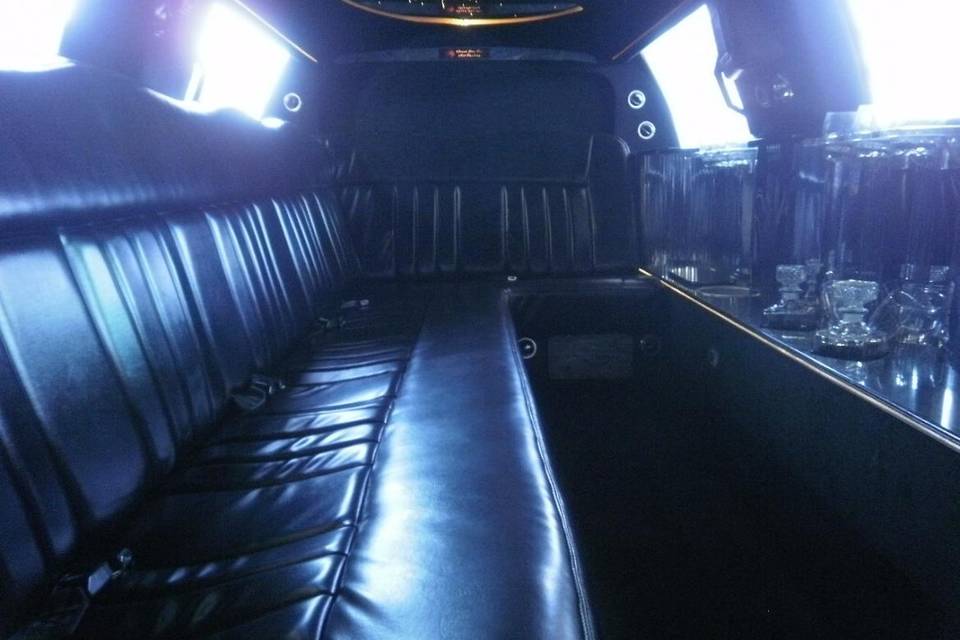 Luciano’s Deluxe Limousine Service