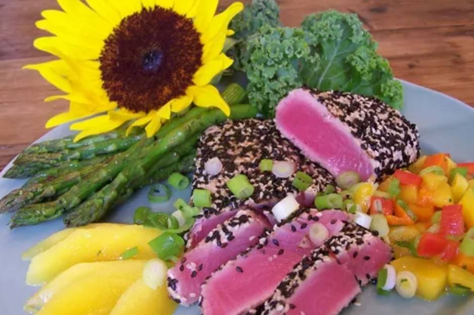 Platter with sunflower