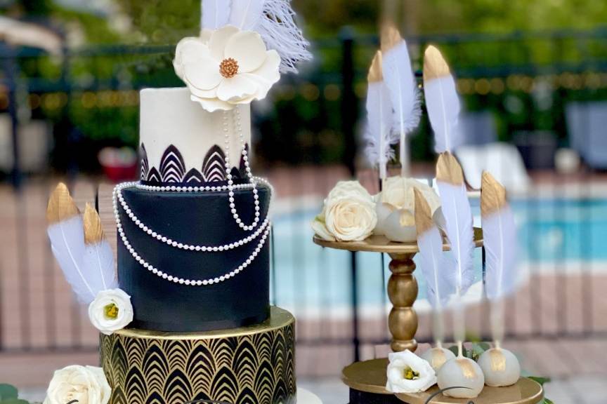 Glitzy glamorous wedding cakes