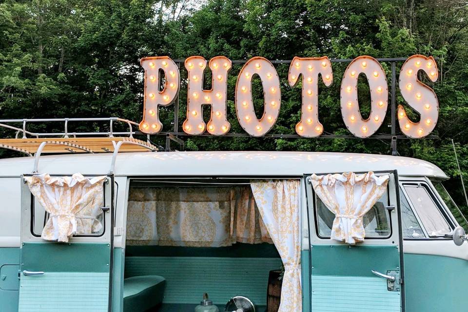 The Maine Photo Booth Bus Co.