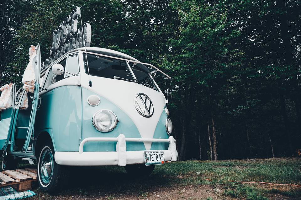 The Maine Photo Booth Bus Co.