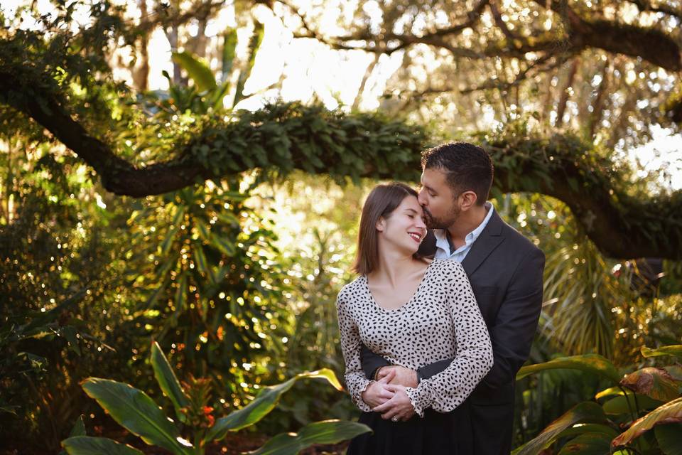 Leu Gardens Engagement Session