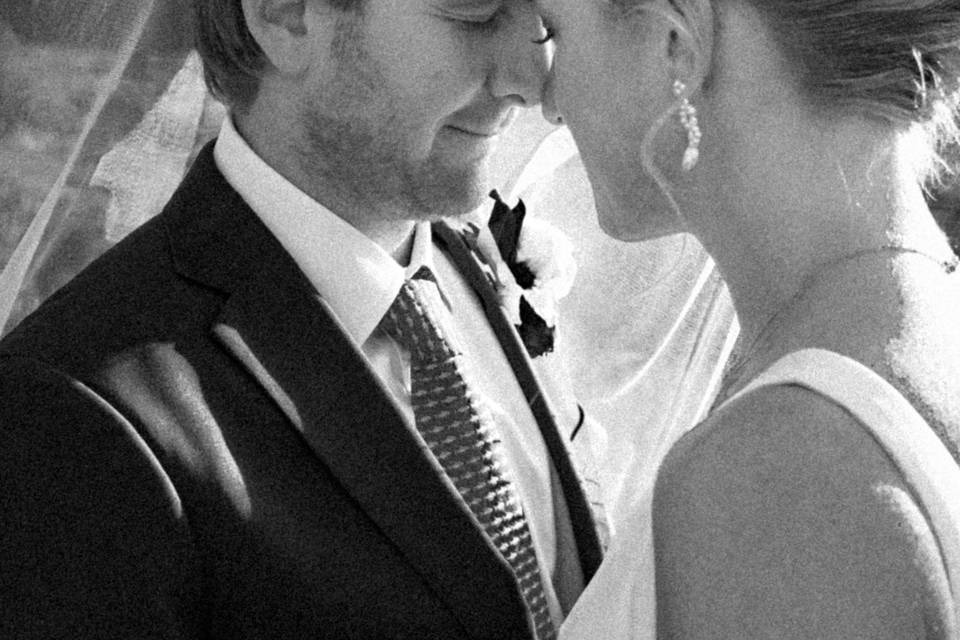 Under veil B&W