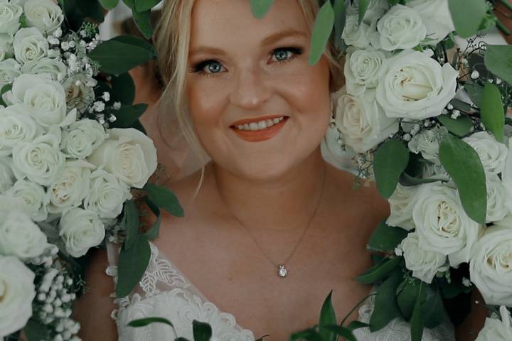 Wedding bride in flowers