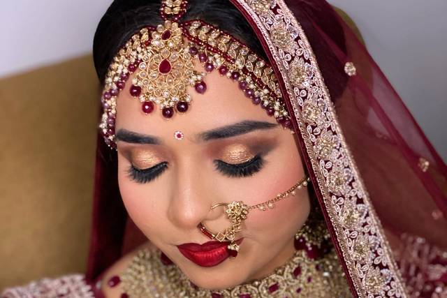 Intricate makeup