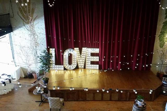 Love letters on stage