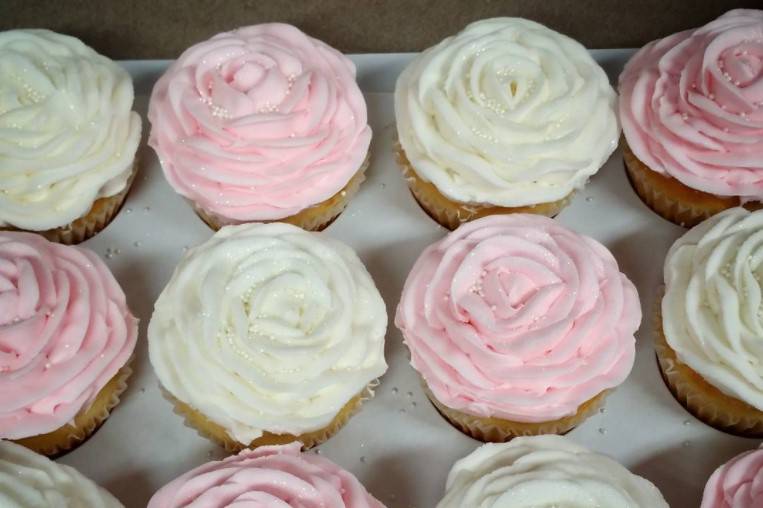 Rose Piped Cupcakes