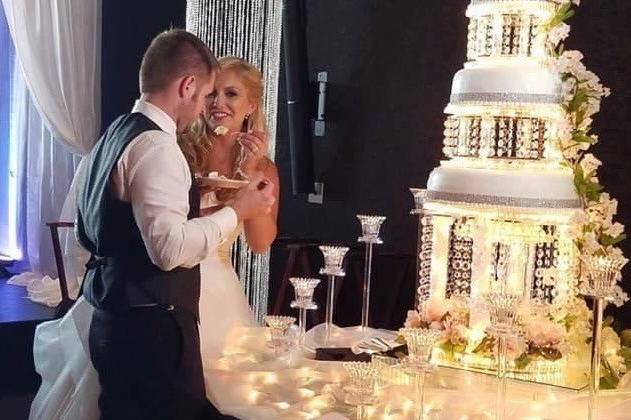 Cake cutting