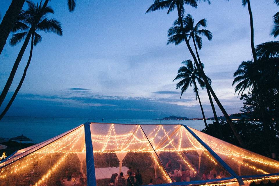 Tent wedding in Hawaii