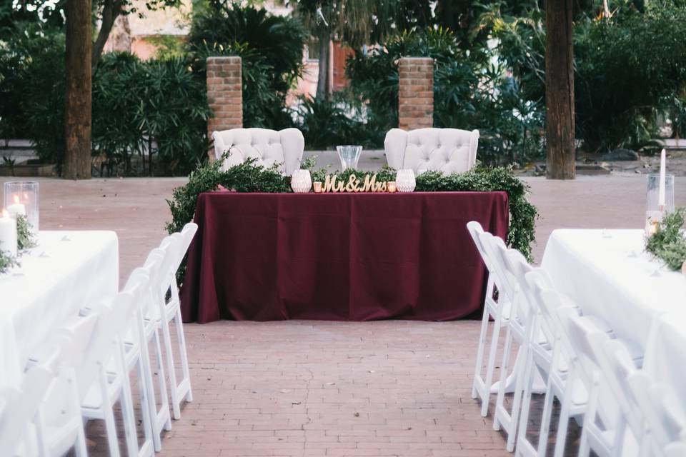 Sweetheart table