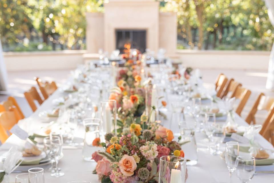 Banquet table