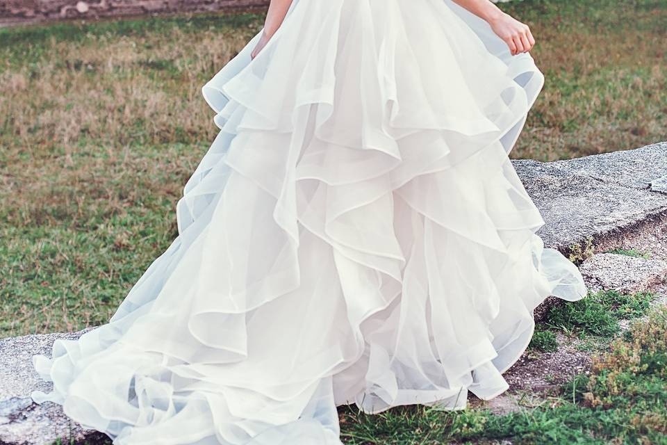 A springtime formal stylized bridal portrait session at the historical fort in St Augustine, Florida