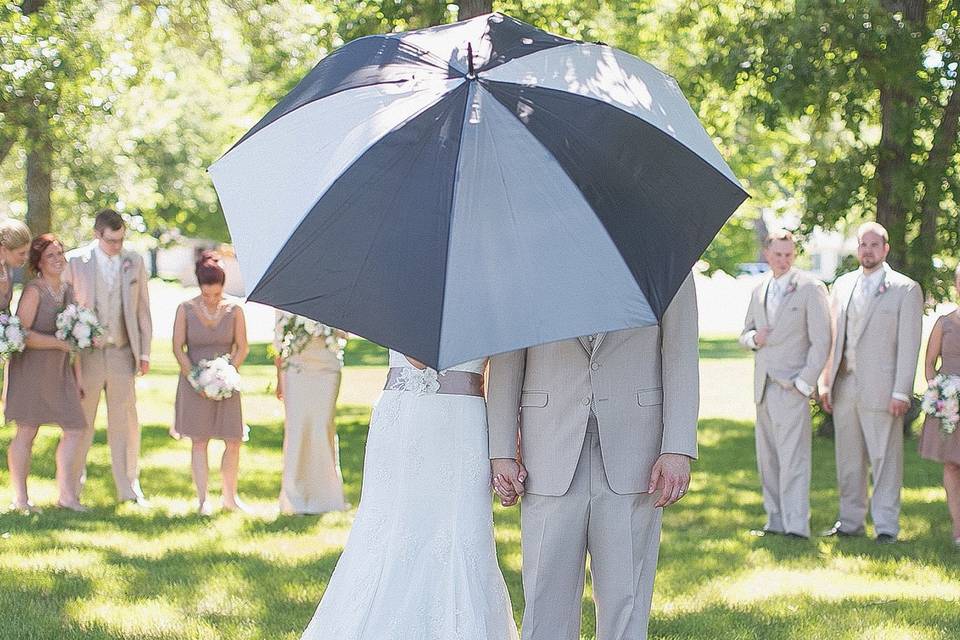 Unique wedding photographer in MN