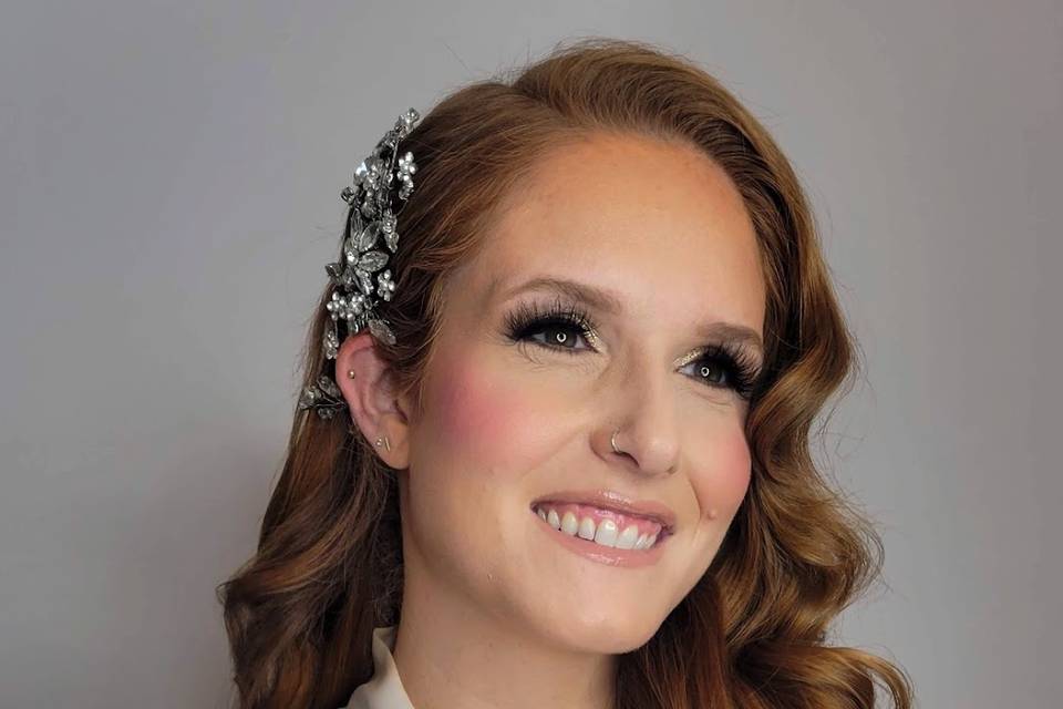 GLAMOROUS BRIDE HAIR AND MAKE