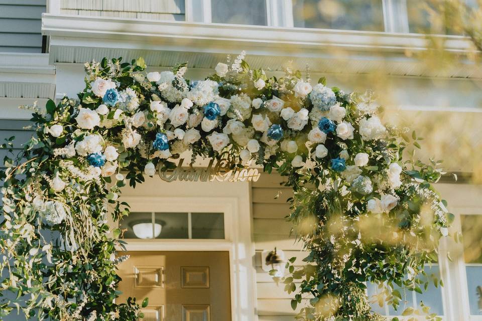 Costimized Wedding Arch