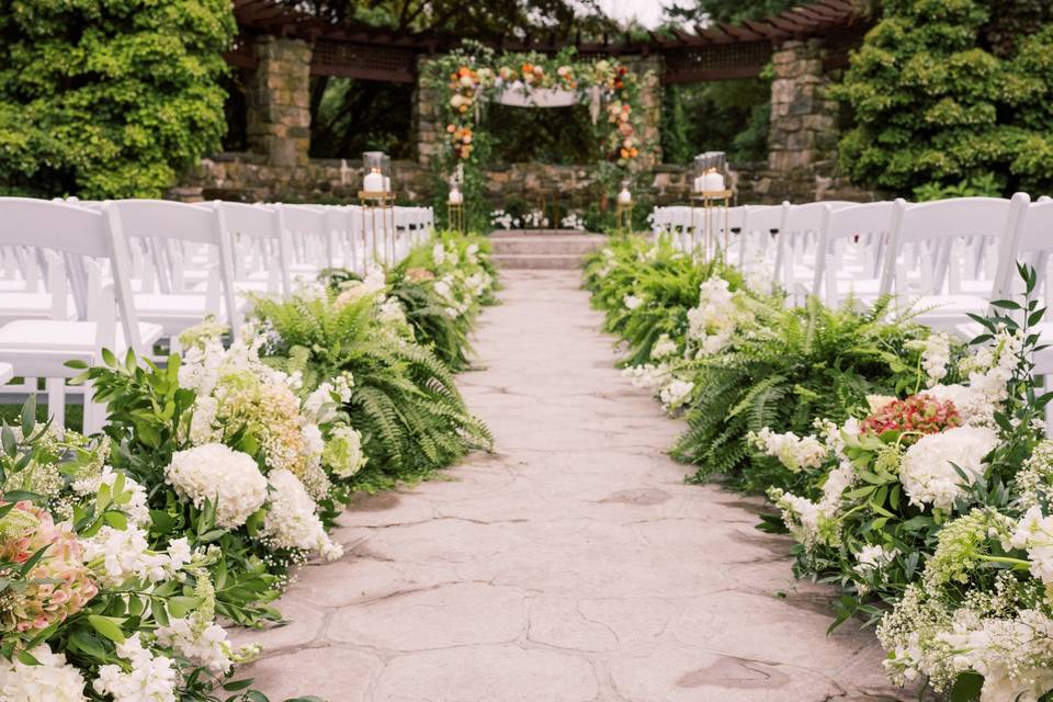 Aisle decor