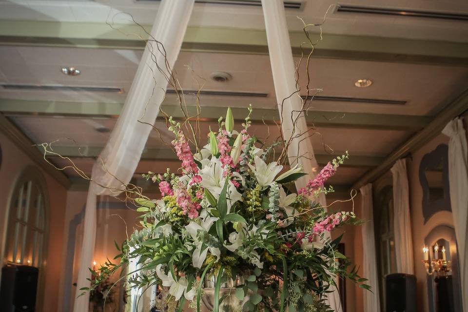 Floral centerpiece